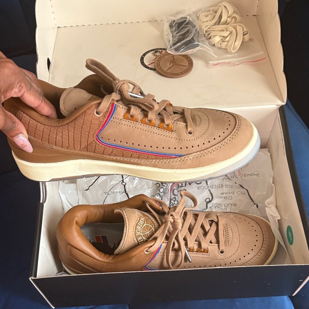 Air Jordan 2 Retro Low SP - Brown/Tan